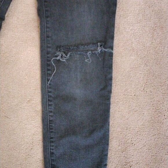 Madewell Distressed 9 Inch Rise Skinny Jeans - Picture 4 of 11